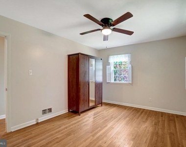 821 N Latham Street - Photo Thumbnail 30