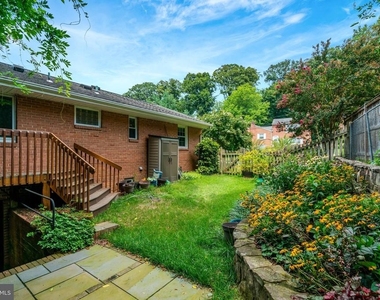 821 N Latham Street - Photo Thumbnail 49