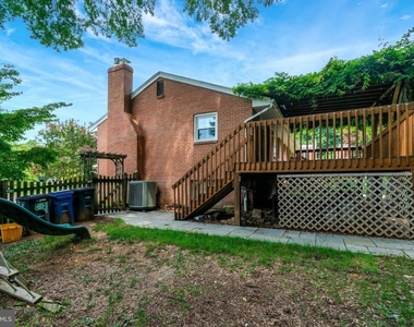 821 N Latham Street - Photo Thumbnail 46