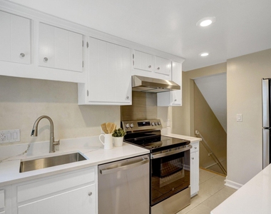 4606 36th Street S - Photo Thumbnail 9