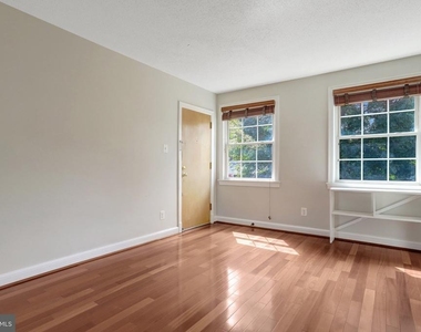 2709 Arlington Boulevard - Photo Thumbnail 5
