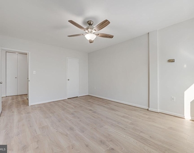 1200 S Arlington Ridge Road - Photo Thumbnail 15