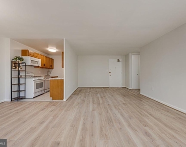 1200 S Arlington Ridge Road - Photo Thumbnail 20