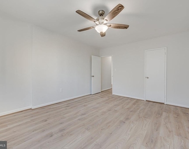 1200 S Arlington Ridge Road - Photo Thumbnail 14