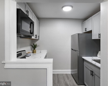 2608 Arlington Boulevard - Photo Thumbnail 10
