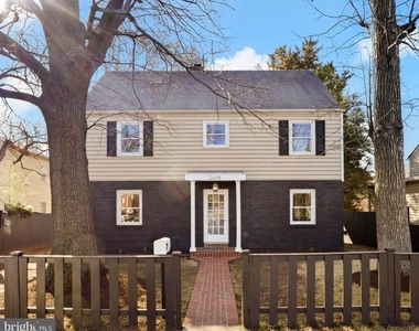 2608 Arlington Boulevard - Photo Thumbnail 1
