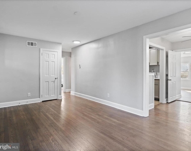 2608 Arlington Boulevard - Photo Thumbnail 5