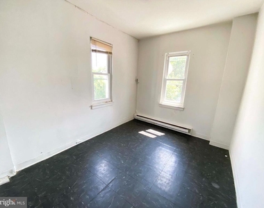 248 E Cambria Street - Photo Thumbnail 1