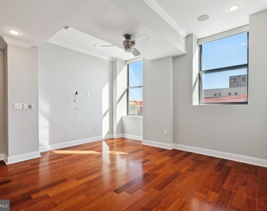 1401 N 5th Street - Photo Thumbnail 3