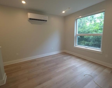 3503 Midvale Avenue - Photo Thumbnail 30