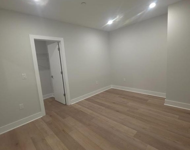 3503 Midvale Avenue - Photo Thumbnail 32