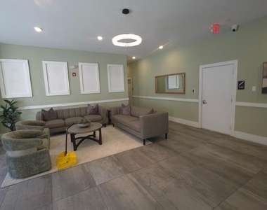 3503 Midvale Avenue - Photo Thumbnail 4