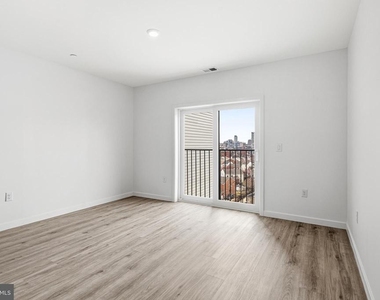 915 N Broad Street - Photo Thumbnail 9