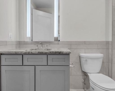 1801 Market Street - Photo Thumbnail 4