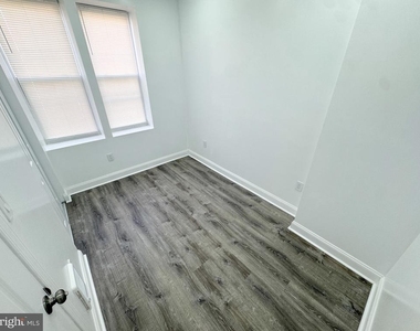 2507 N 19th Street - Photo Thumbnail 3