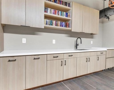 1801 Market Street - Photo Thumbnail 16