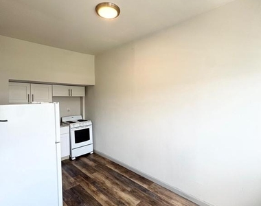 6707 Ogontz Avenue - Photo Thumbnail 1