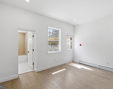935 E Passyunk Avenue - Photo Thumbnail 15
