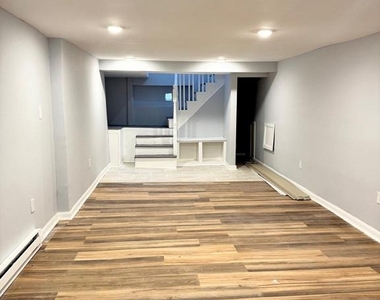 5323 Walnut Street - Photo Thumbnail 10