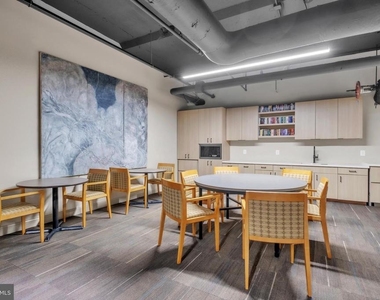 1801 Market Street - Photo Thumbnail 13