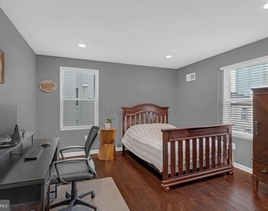 1153 N Hancock Street - Photo Thumbnail 11