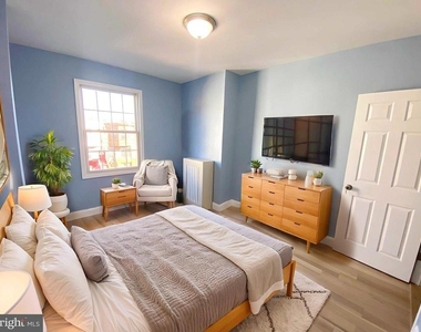 4055 N 9th Street - Photo Thumbnail 2