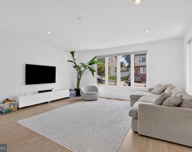 7354 Ridge Avenue - Photo Thumbnail 1