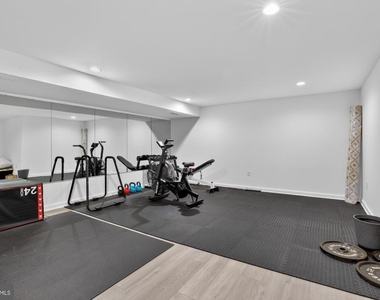 7354 Ridge Avenue - Photo Thumbnail 15