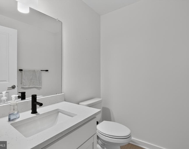 7354 Ridge Avenue - Photo Thumbnail 17