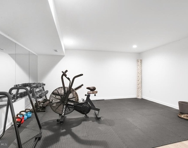 7354 Ridge Avenue - Photo Thumbnail 16