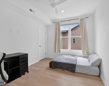 7354 Ridge Avenue - Photo Thumbnail 26
