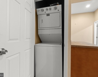 133 E Mt Airy Avenue - Photo Thumbnail 5