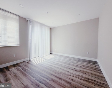 2720 W Thompson Street - Photo Thumbnail 3