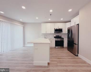 2720 W Thompson Street - Photo Thumbnail 1