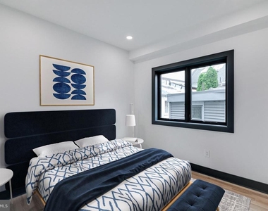 555 N Lawrence Street - Photo Thumbnail 12