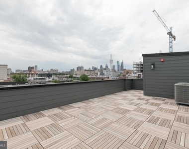 555 N Lawrence Street - Photo Thumbnail 17
