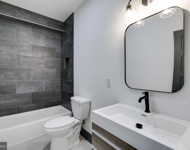 555 N Lawrence Street - Photo Thumbnail 14