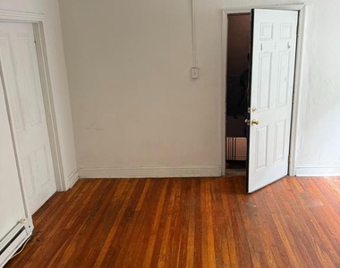 534 W Girard Avenue - Photo Thumbnail 1