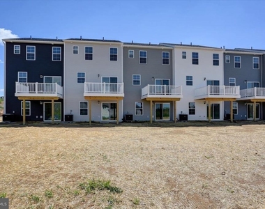 12437 Jackson Avenue - Photo Thumbnail 7