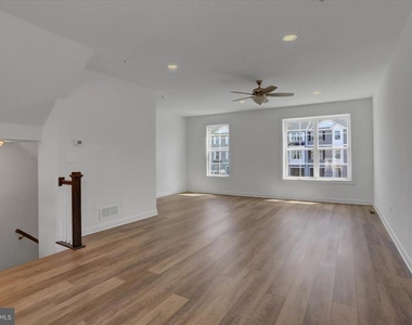 12437 Jackson Avenue - Photo Thumbnail 20