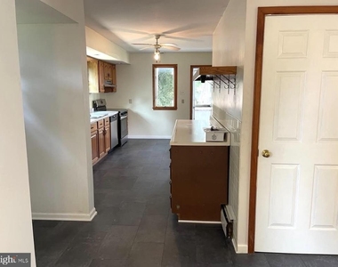 152 3rd Avenue - Photo Thumbnail 5