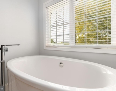 79 Andover Court - Photo Thumbnail 13