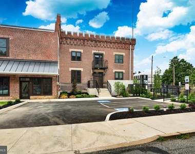 123 S Main Street - Photo Thumbnail 16