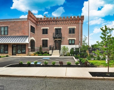 123 S Main Street - Photo Thumbnail 17
