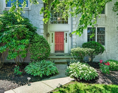 212 Prescott Drive - Photo Thumbnail 1