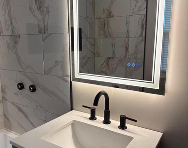 124 W Franklin Street - Photo Thumbnail 2