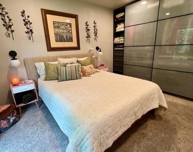 124 W Franklin Street - Photo Thumbnail 11