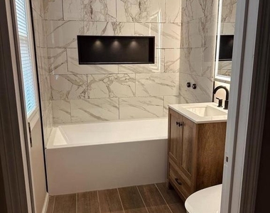 124 W Franklin Street - Photo Thumbnail 1