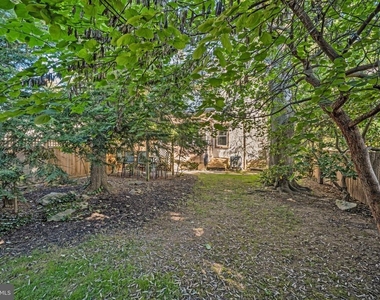 121 W Oakland Avenue - Photo Thumbnail 12