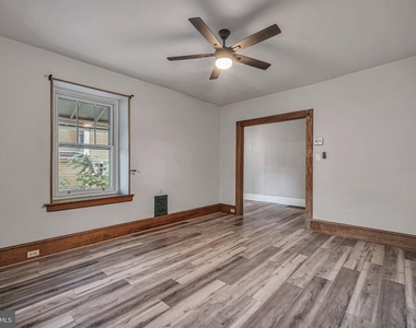121 W Oakland Avenue - Photo Thumbnail 23